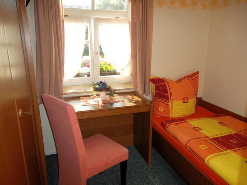 Gasthaus Hotel zum Kreuz Stetten am Kalten Markt Zimmer foto